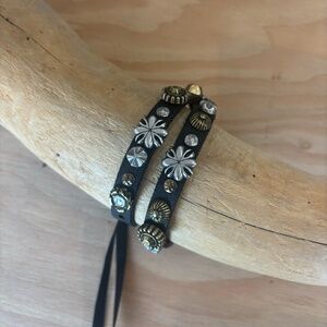 Campomaggi Studded Leather Double Wrapped Bracelet/Choker in Nero